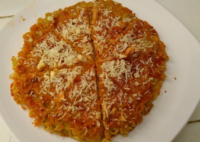 Pizza Indomie Saus Bolognese foto resep utama