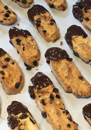 Une photo de Biscottis aux noix de cajou et raisins secs