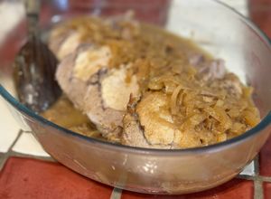 Une photo de Rôti de porc cuit à la bière et à la moutarde
