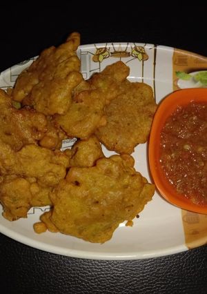 A picture of Aloo Gobhi Pakora.