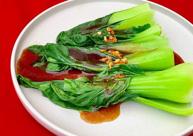 Bok Choi with Garlic and Oyster Sauce