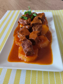 Una foto de Morcillo de ternera en salsa/sukalki receta del país Vasco
