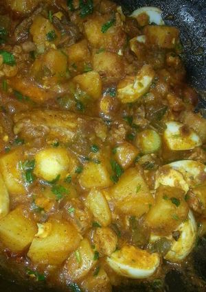 صورة لوصفة ايدام مع البيض المسلوق 🍲