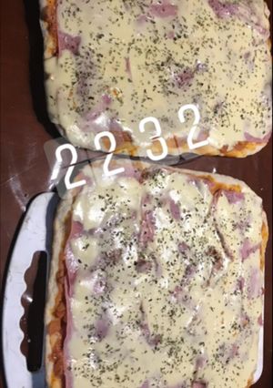 Una foto de Pizza (simple y rica 😋)