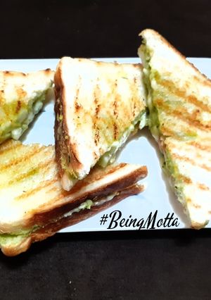 A picture of Hummus Grill Sandwich.