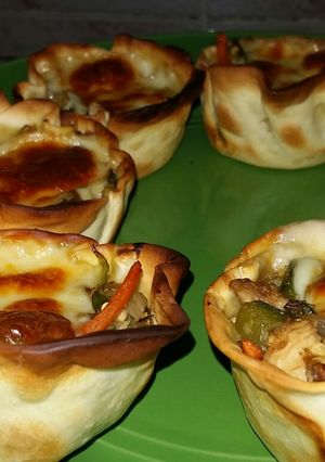 Una foto de Canastitas de verdura y pollo