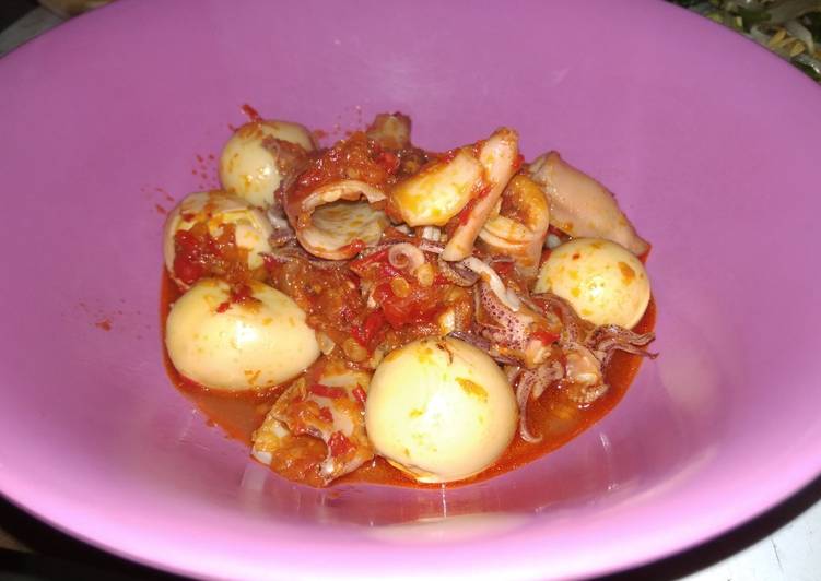 Cumi Asin Telur Puyuh Saus Merah