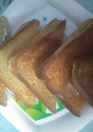 ब्रेड मलाई सैंडविच(bread malai sandwich recipe in hindi) रेसिपी मुख्य फोटो