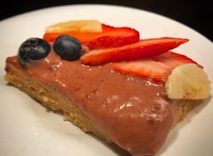 Una foto de CUADRADITOS DE MOUSSE DE CHOCOLATE LIGHT (base integral y húmeda de vainilla)