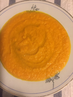Una foto de Crema de zanahoria con naranja