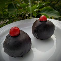 A picture of Rum balls.