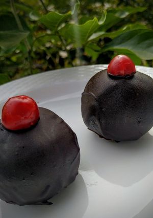 A picture of Rum balls.