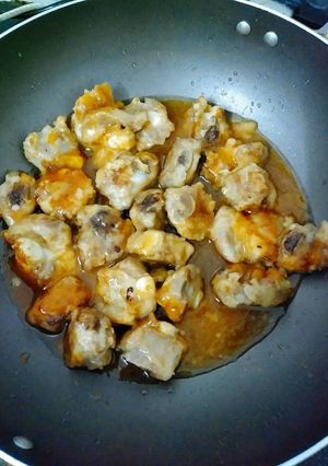 Hình của món Sườn xào chua ngọt.