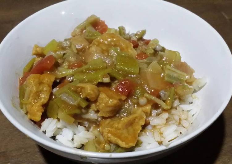 Iz's Vegan Gumbo with Andouille "sausage" Iz's Vegan Gumbo with Andouille "sausage"