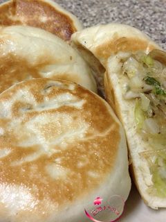 高麗菜水煎包 的食譜成品照片