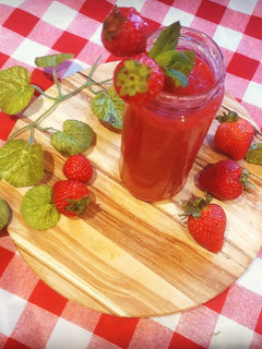 A picture of Strawberry puree.