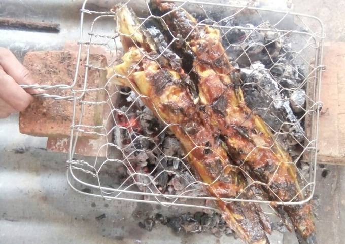 Lele Bakar Mantap