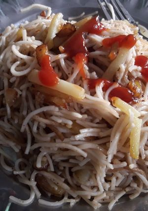A picture of Veg chowmin.