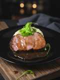 Lomo de cerdo en salsa de cerveza y miel