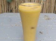 Une photo de melon milk