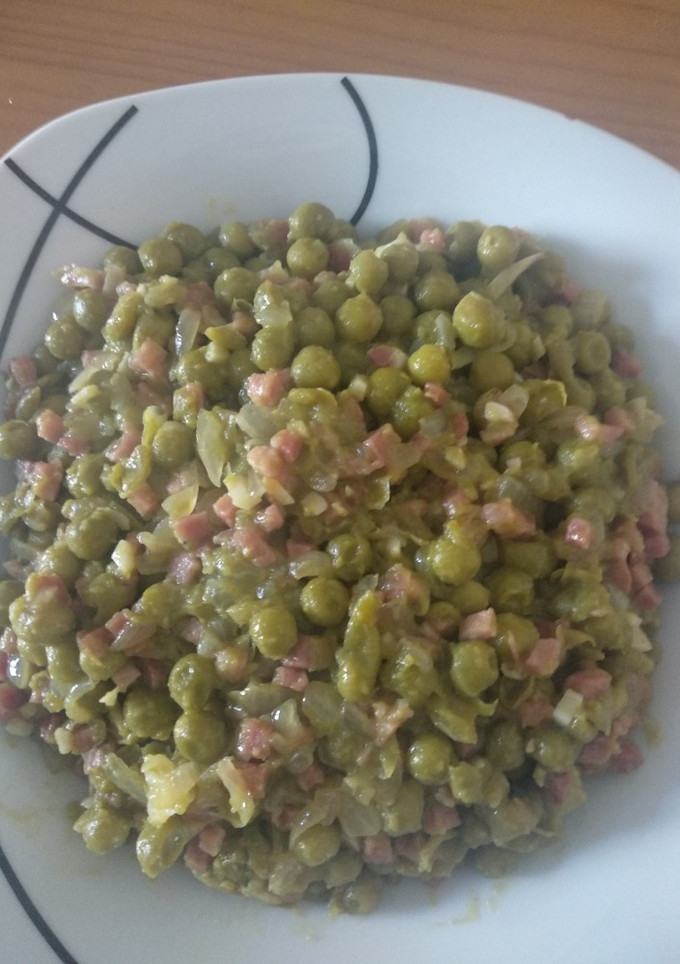 Una foto de Guisantes con jamón