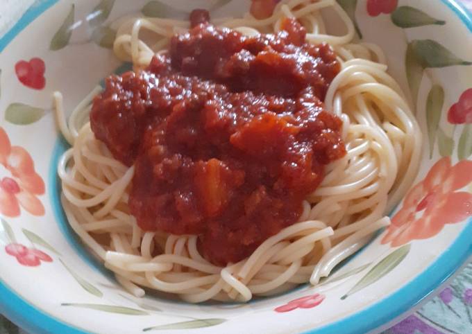 Spaghetti al ragù...a modo mio...buono!!! 😋😋😊😊