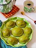 Pandan Angku with Coconut Filling / Kueku Inti Kelapa