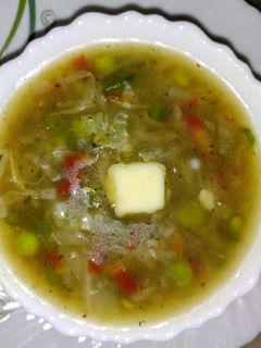 মিক্সড ভেজিটেবল স্যুপ (mixed vegetable soup recipe in Bengali) রেসিপির প্রধান ছবি