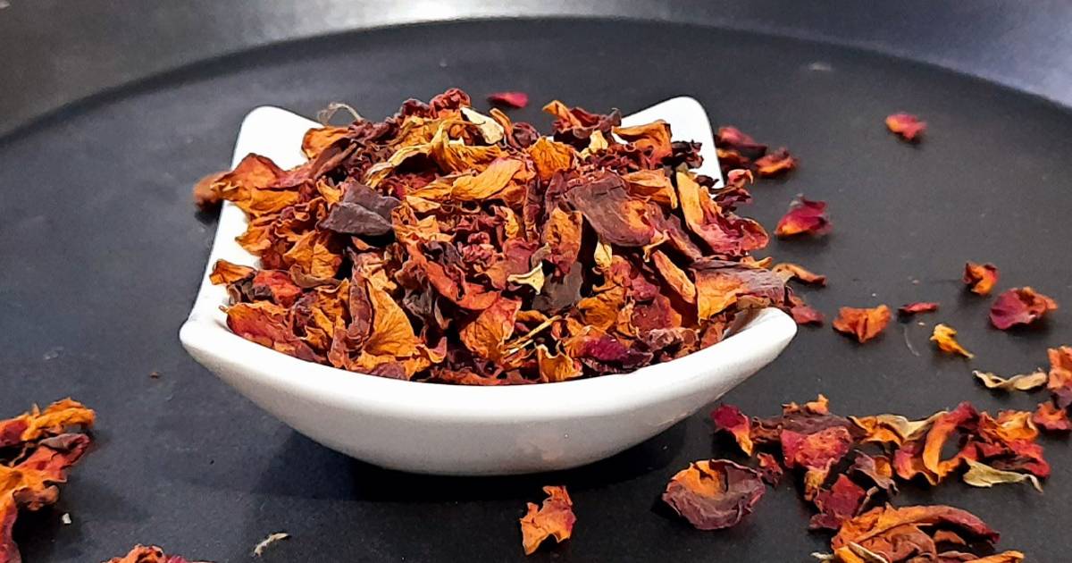 Homemade dry rose petals Recipe by Linima Chudgar - Cookpad