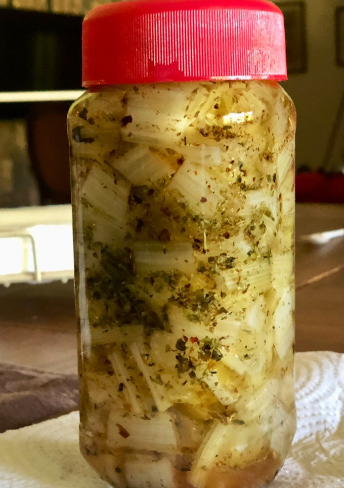 Una foto de Pencas de acelga en escabeche