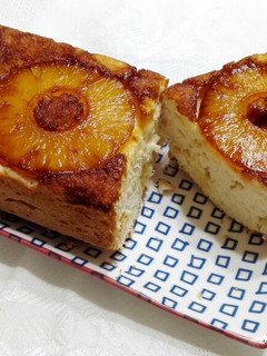 Una foto de Bizcocho con piña