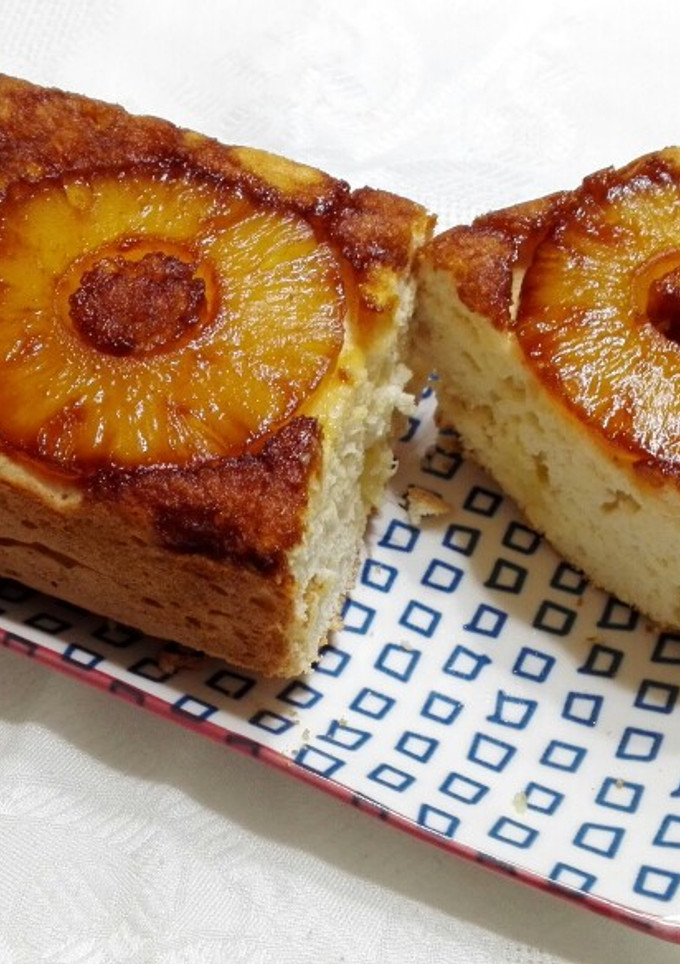 Una foto de Bizcocho con piña
