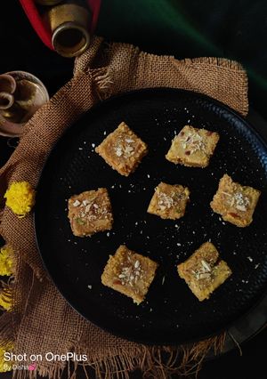 મોહનથાળ (Mohanthal Recipe in Gujarati) રેસીપી મુખ્ય ફોટો