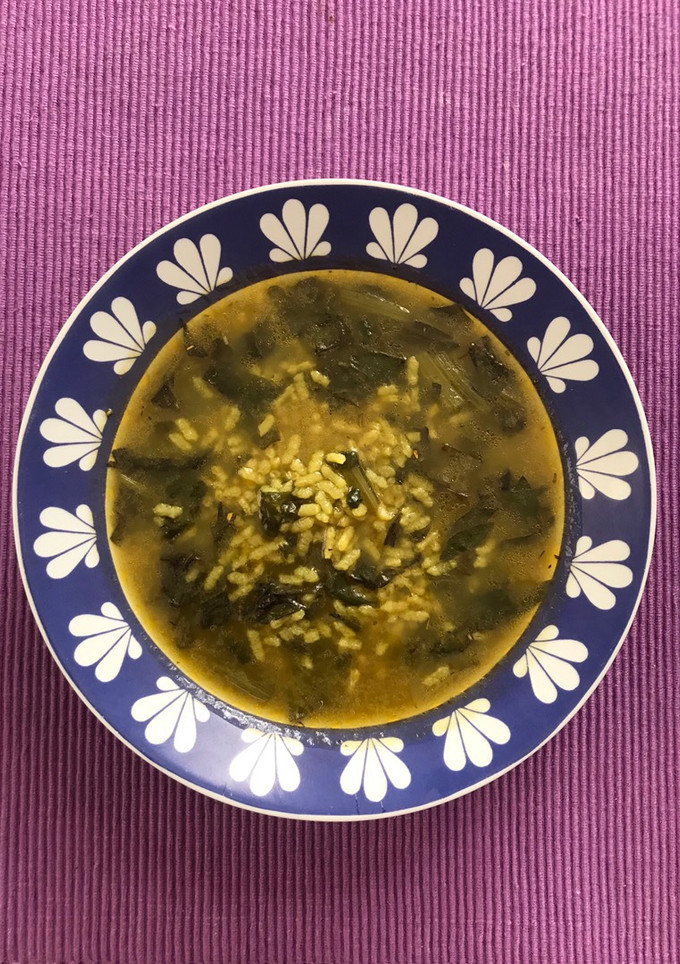 Una foto de Sopa de acelgas silvestres con arroz
