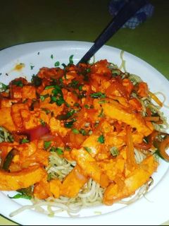 पनीर चाऊमिन (paneer chowmein recipe in Hindi) रेसिपी मुख्य फोटो
