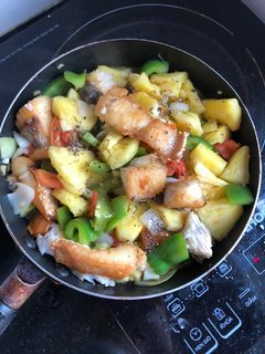 Hình của món Cá chẽm xào chua ngọt.