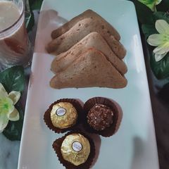 A picture of Mini chocolate cakes.
