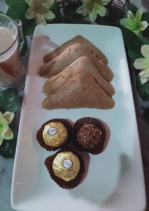 A picture of Mini chocolate cakes.