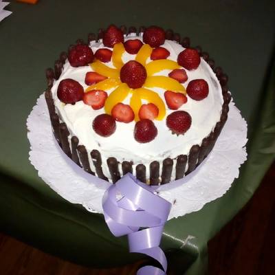 Torta de cumpleaños con frutas de estación Receta de majose1957- Cookpad