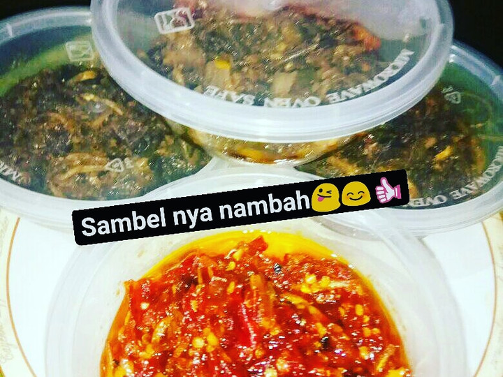 Bagaimana Membuat Sambel goreng teri cabe ijo yang Enak