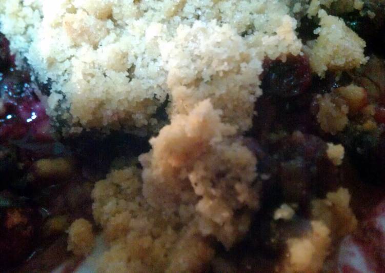 GF Blueberry Crisp