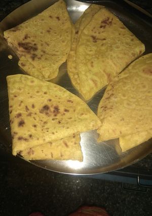 A picture of Puranpoli.