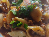 Guiso de carne, papas, zanahoria y fideos Caracol! 🇦🇷❤️