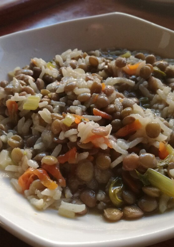 Una foto de Lentejas con arroz