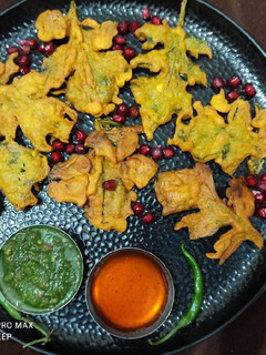 पालक पकौड़ा(PALAK PAKODA RECIPE IN HINDI) रेसिपी मुख्य फोटो