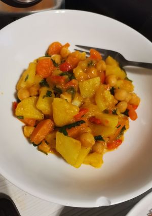 Csicseriborsós egytálétel #keményítő napra recept fotója