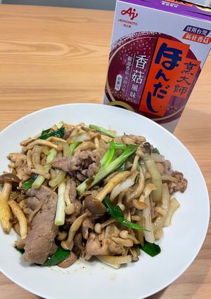 雙菇蔥爆豬 的食譜成品照片