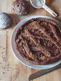 Crostata di farro al cacao con crema di nocciole vegan