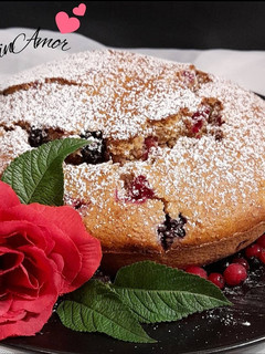 Foto di Torta integrale ai frutti di bosco senza zucchero