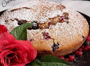 Foto di Torta integrale ai frutti di bosco senza zucchero